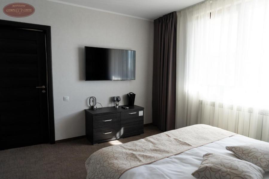 Hotel Campus Caffe Mansion Buzau Exterior foto